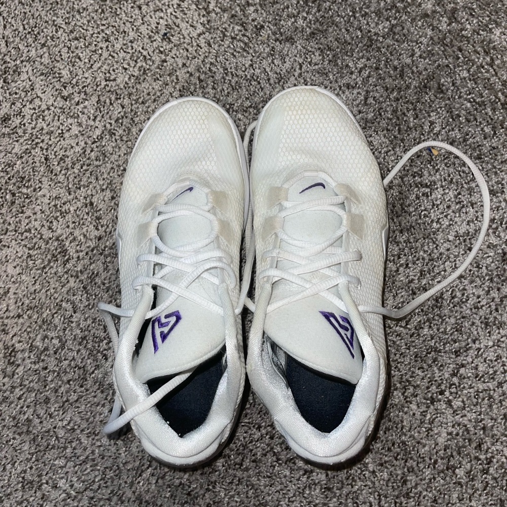 nike basketball shoes